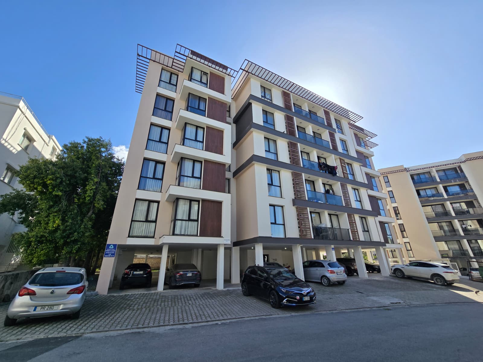 Girne Merkezi Lokasyonda Satılık 2+1 Daire